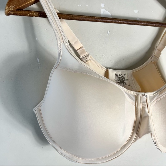 Bali One Smooth U Ultra Light Illusion Neckline Underwire Bra 42C In Sandshell - Picture 9 of 12